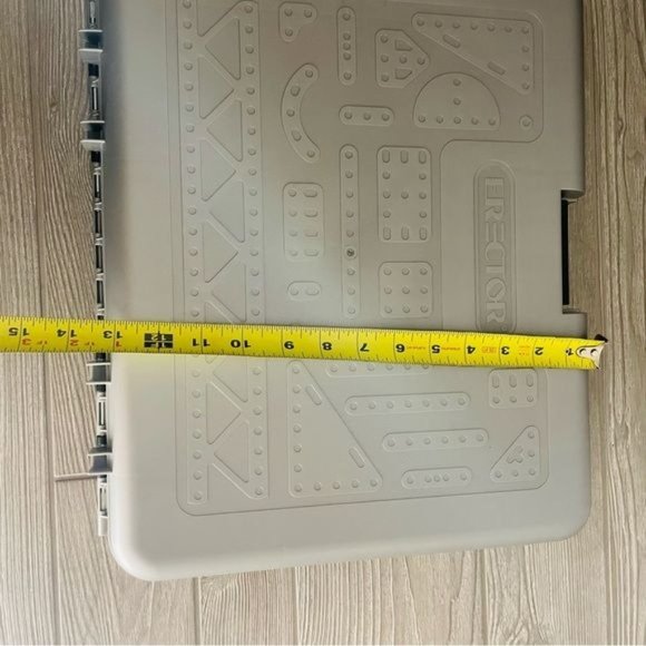 Erector set box and building pieces toy stem / building engineer toy - Picture 4 of 4